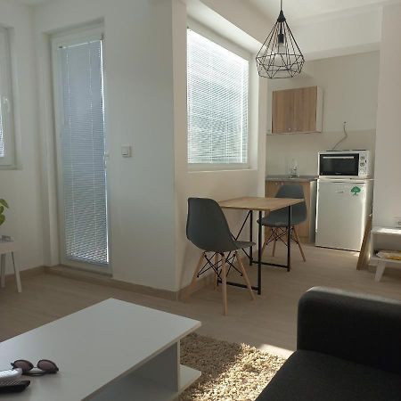 Studio Close To Town Centar 斯科普里 外观 照片